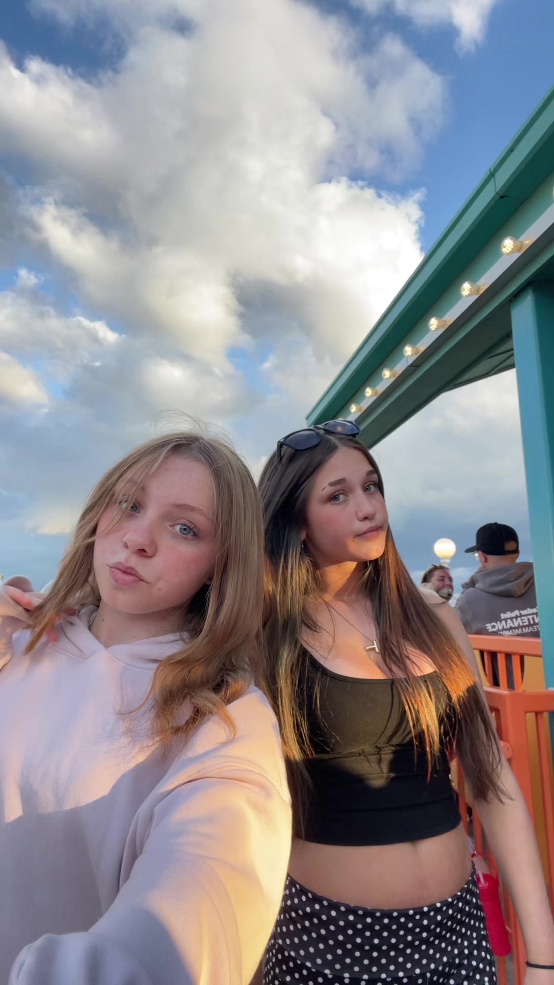 @Tzofia
