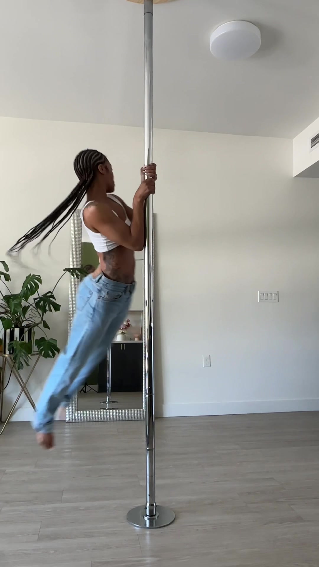@khalah | IG: @kmo.tionn