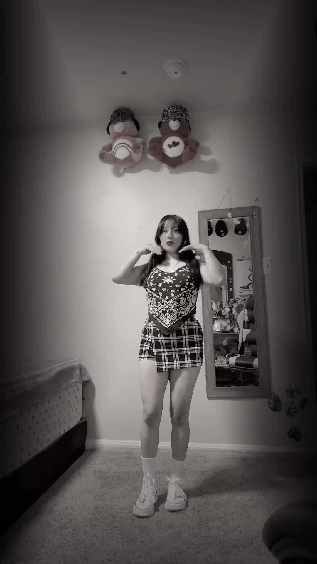 @Luna 🌙🖤💋