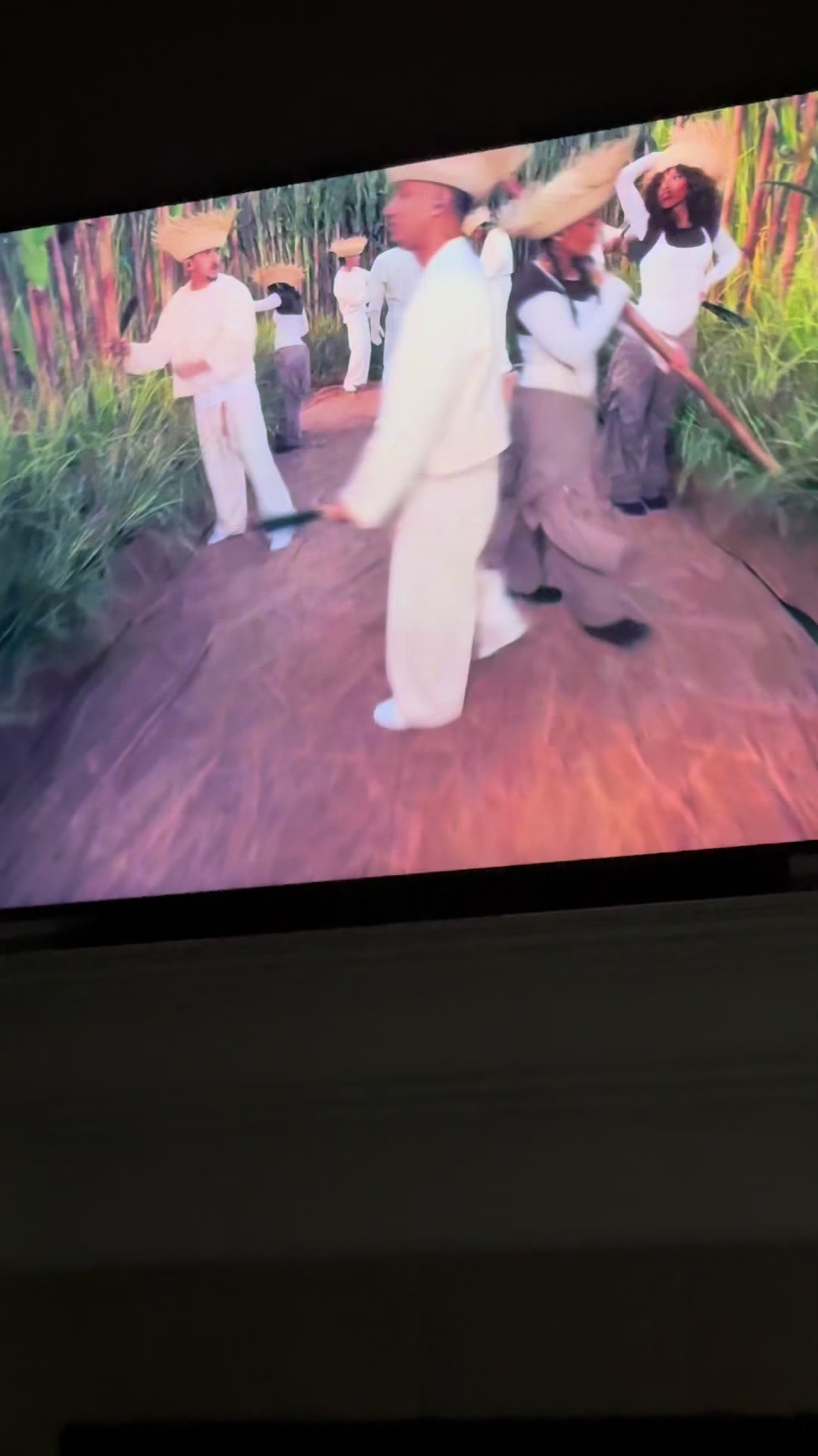 @Azuzena