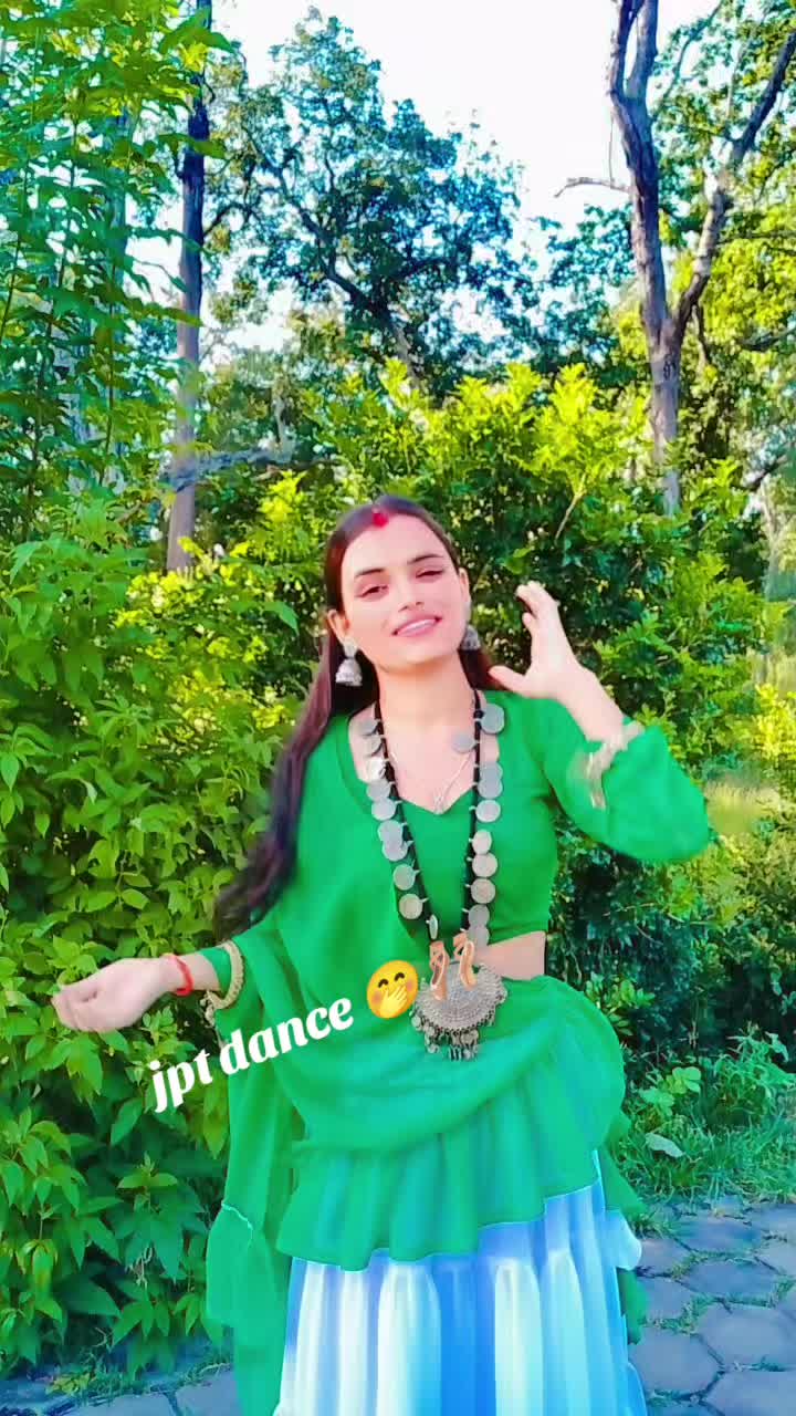 @LaX__मी 💰👀