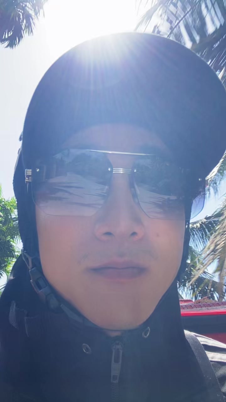 @𝐓ⓗịⓃ𝓱 shipper🥷🏻🛵