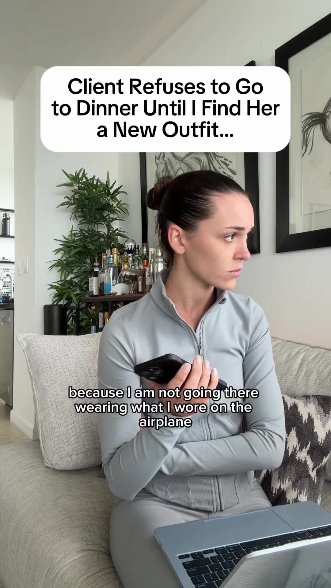 @travelwithlivii