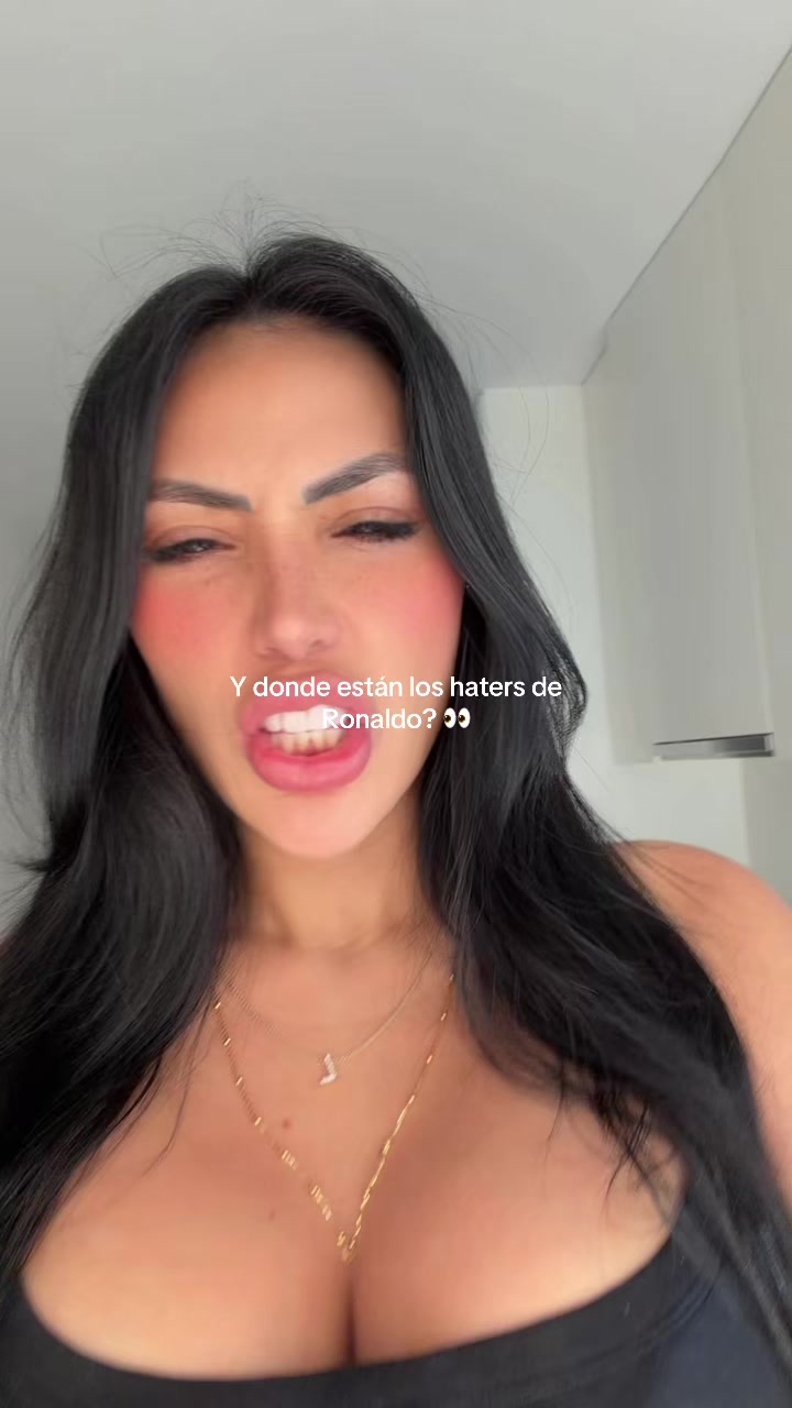 @leslyreynas
