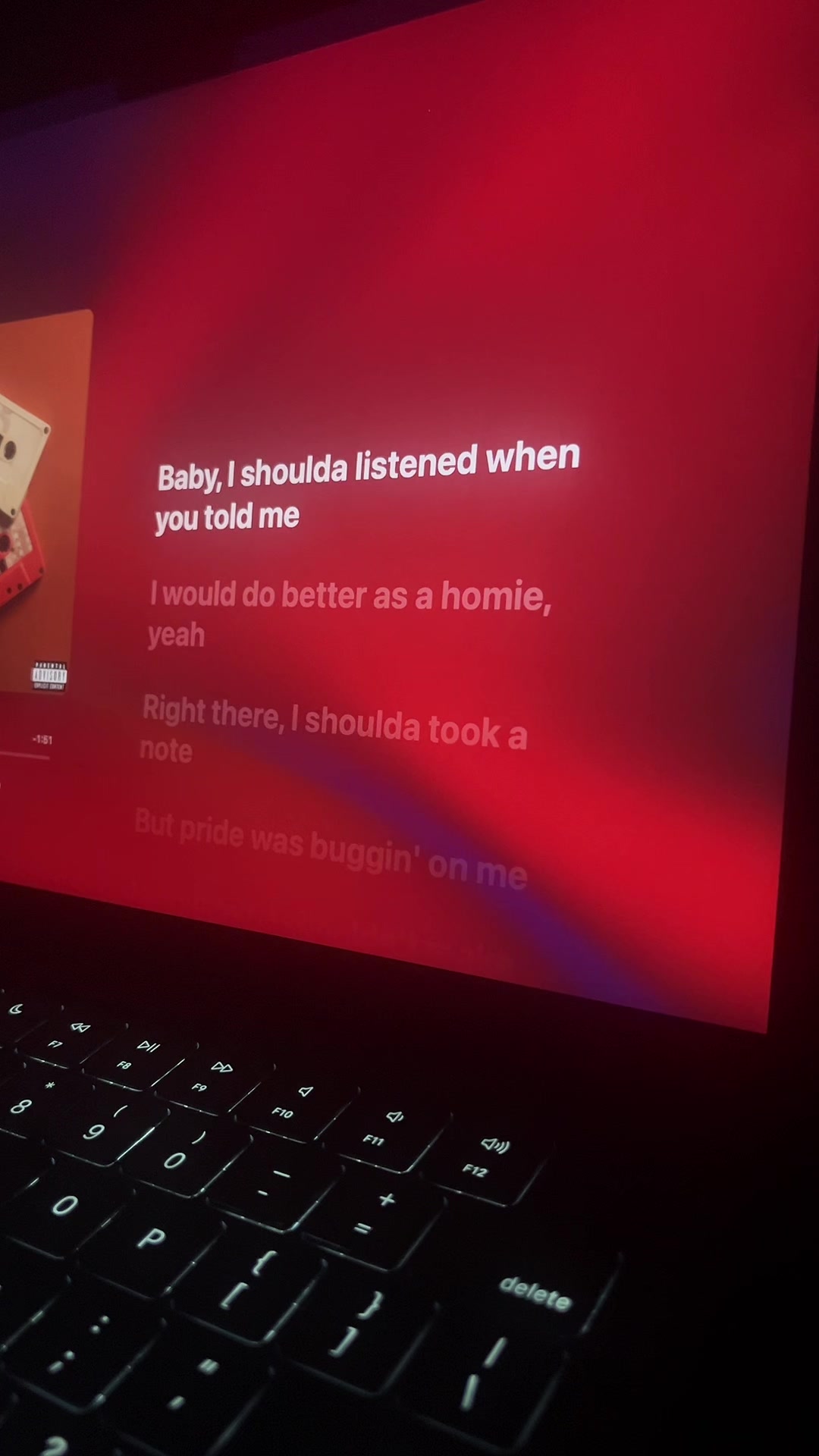 @[🎧]