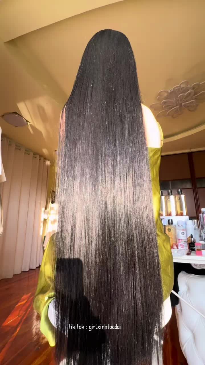 @Những C&ocirc; G&aacute;i T&oacute;c D&agrave;i