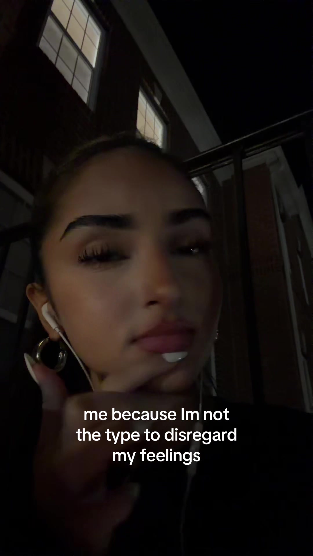 @️