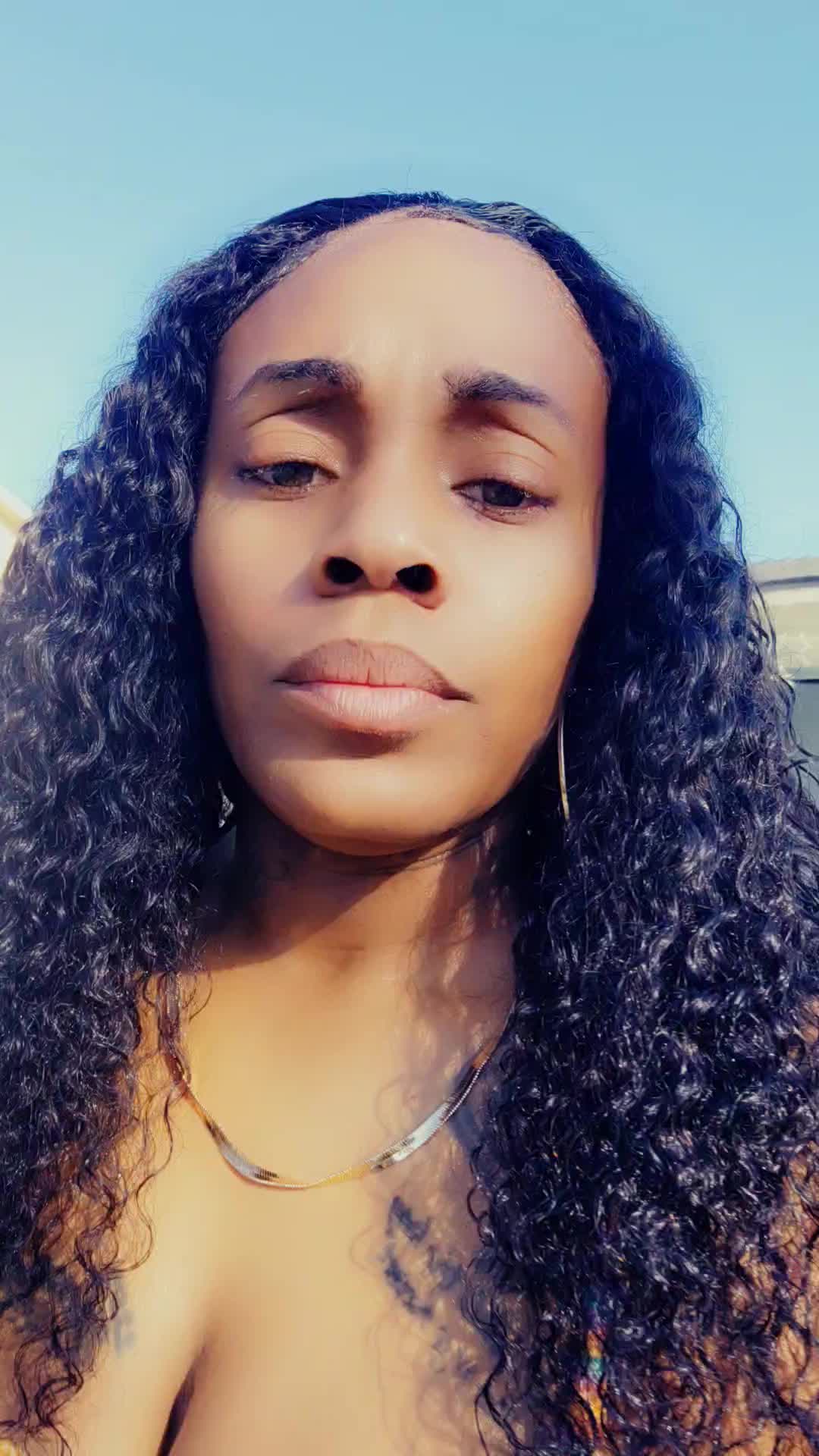 @divinedivacouture