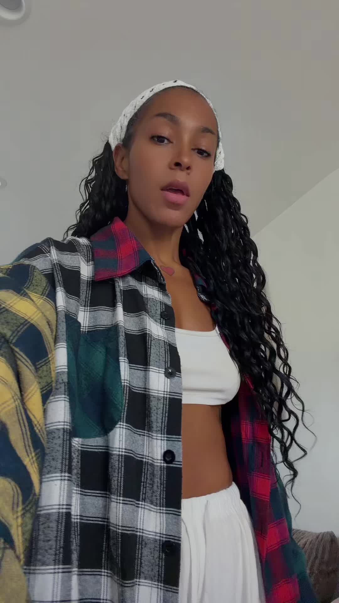 @officiallyjustamina