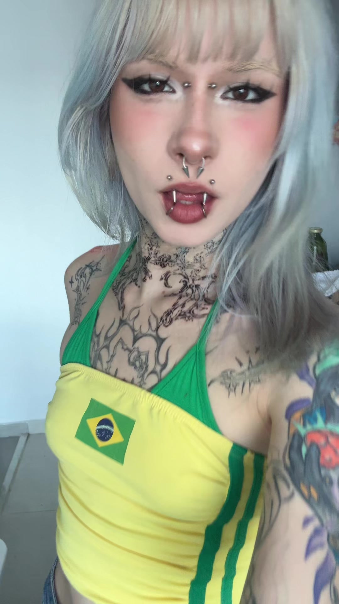 @lu
