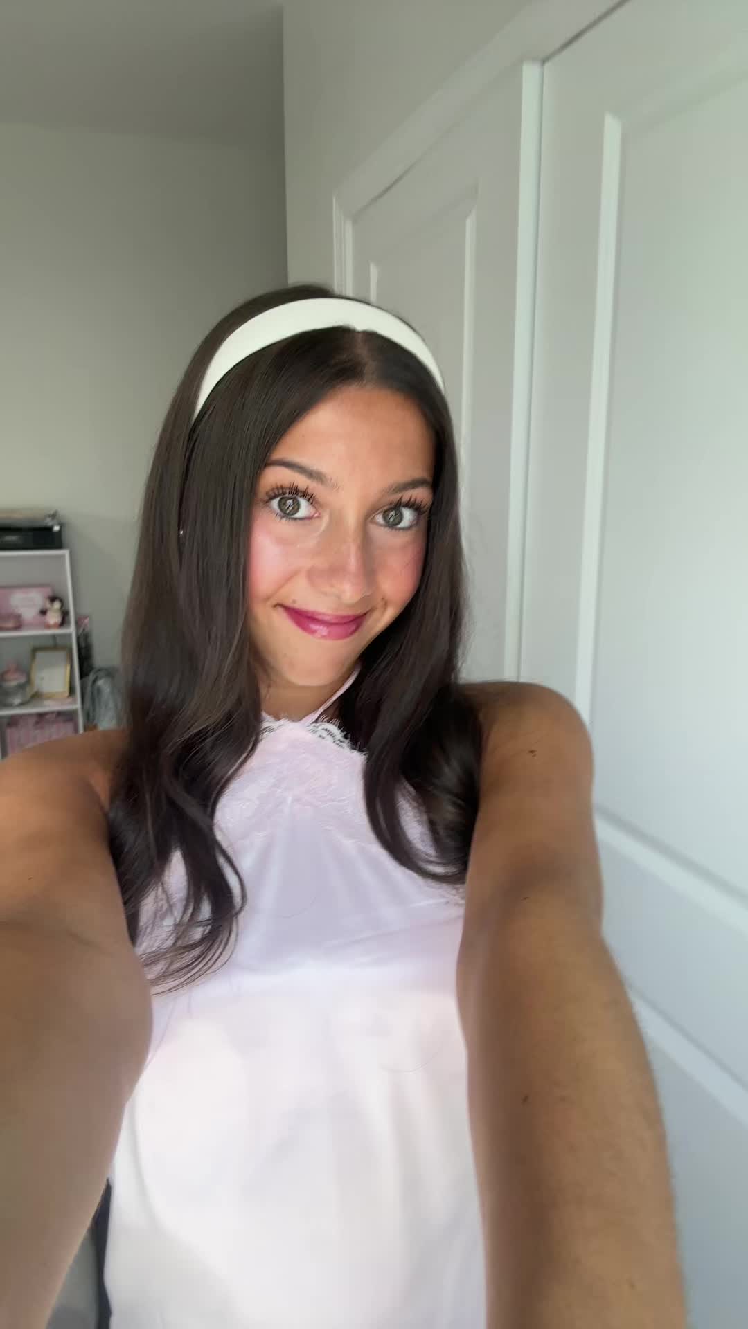@bella