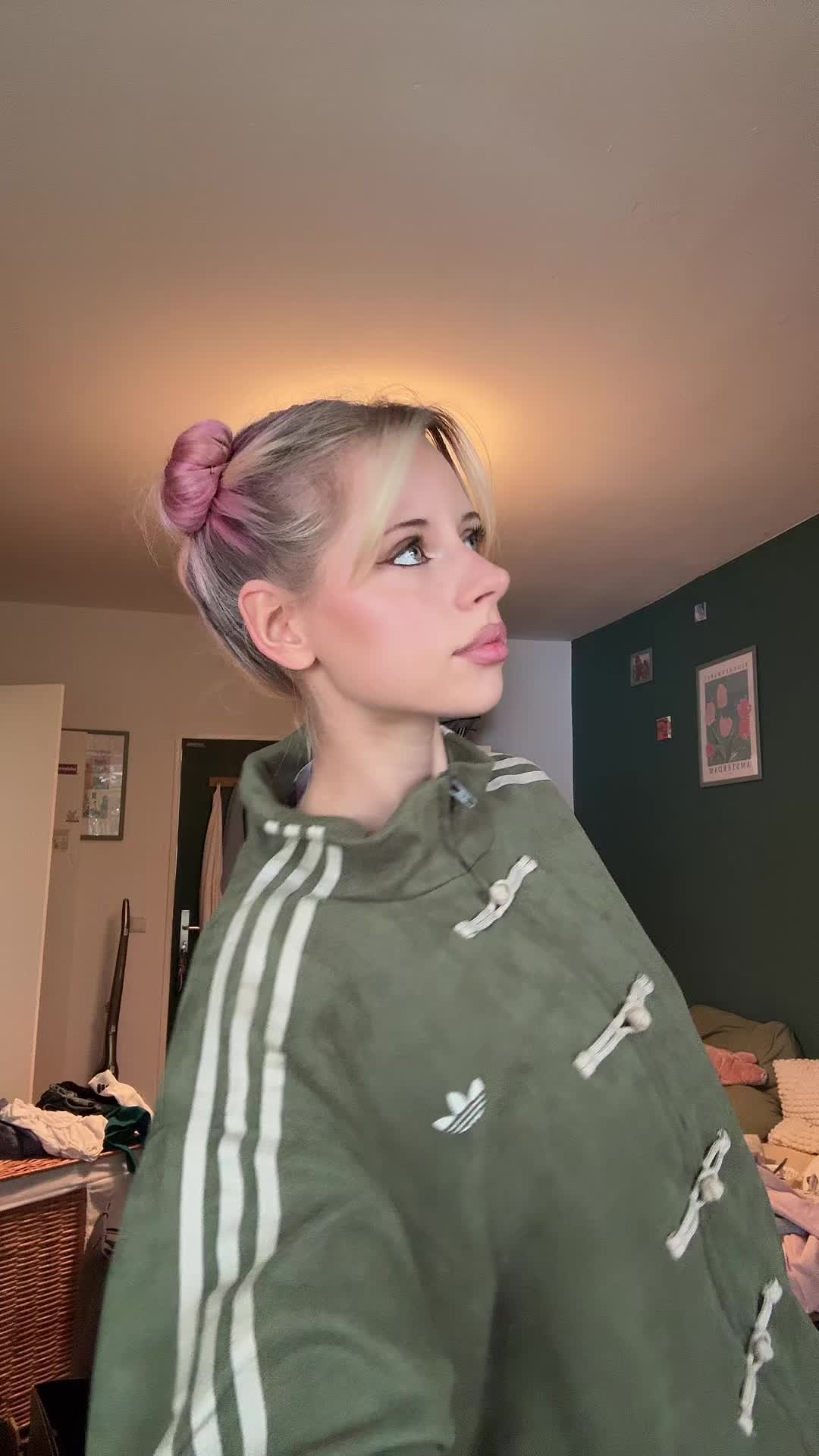 @Lina