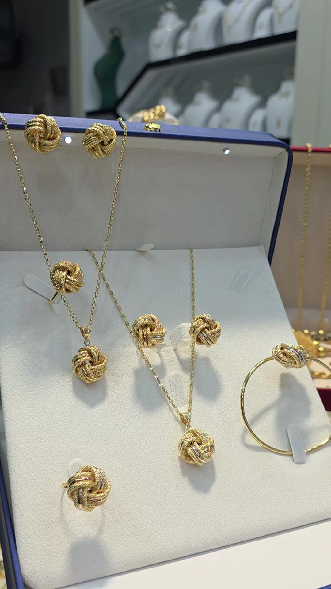 @Maison d'or