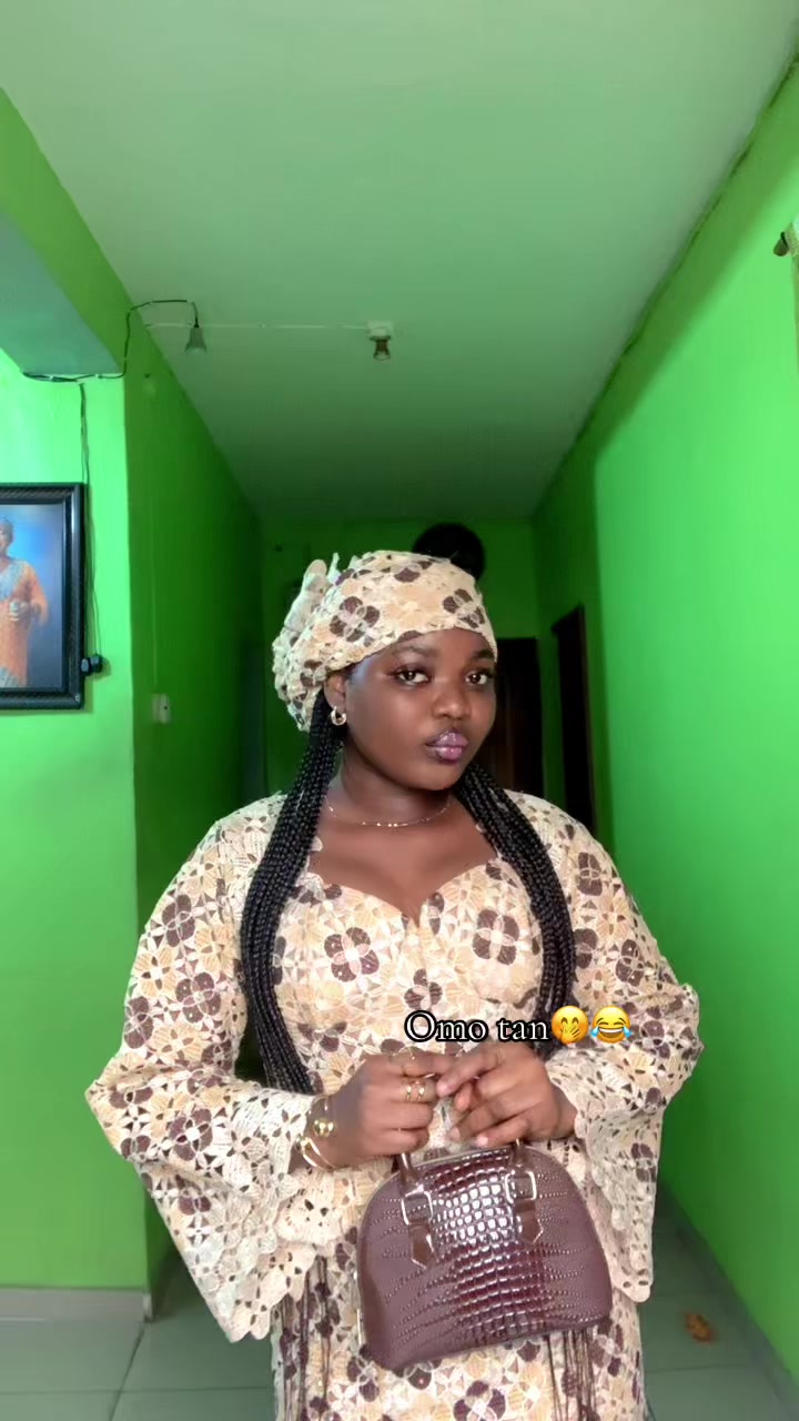 @Meenah🥺🌸