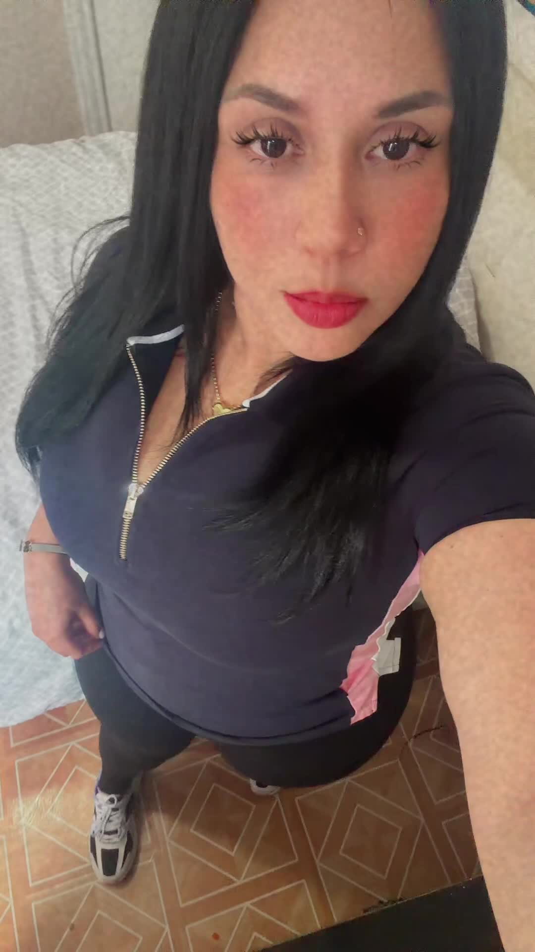 @R G