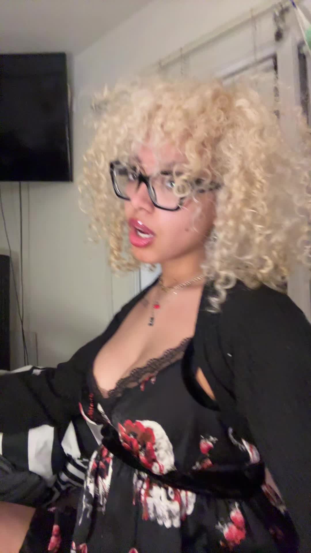 @leaveyourbf