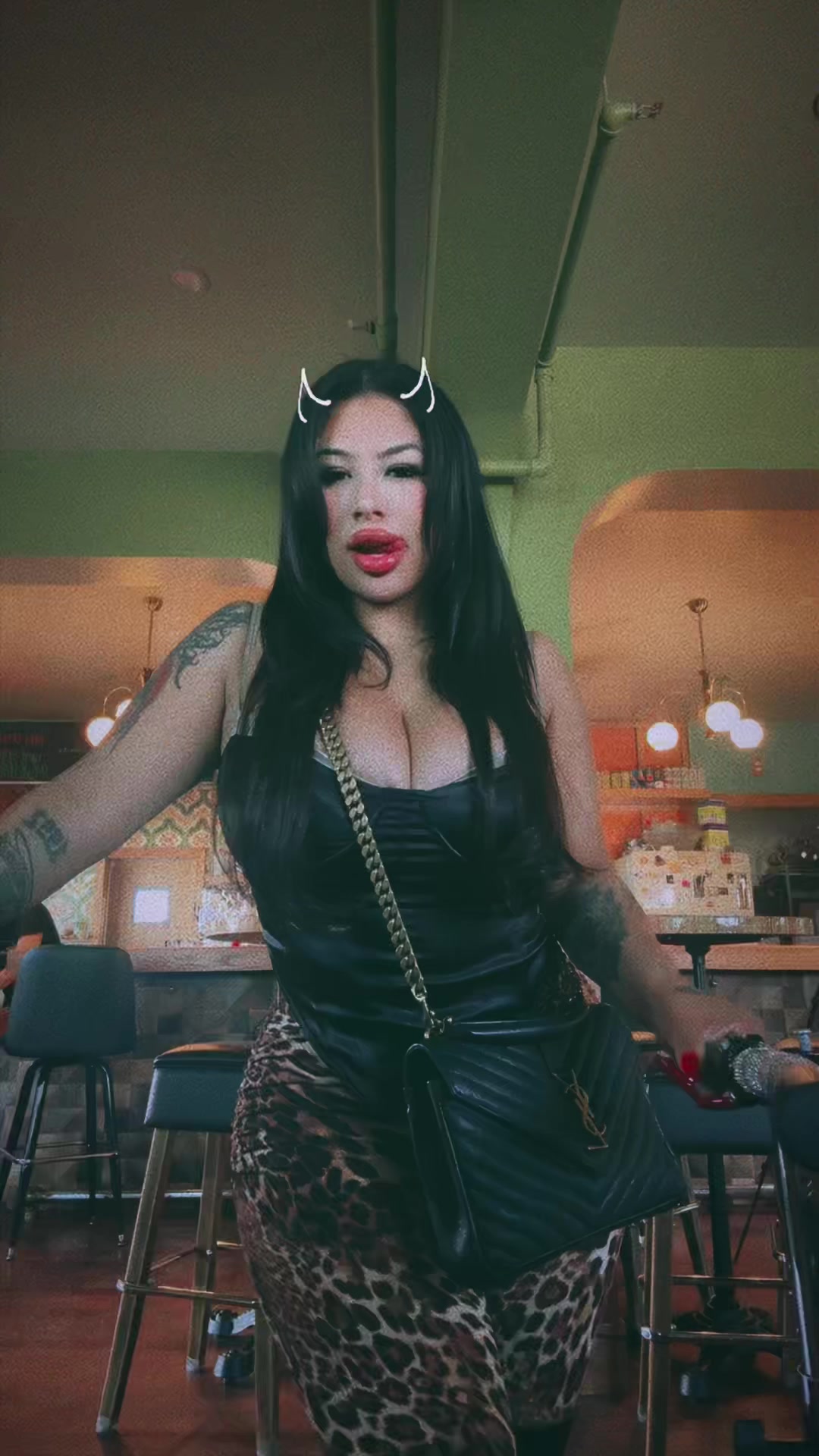 @selenaamor