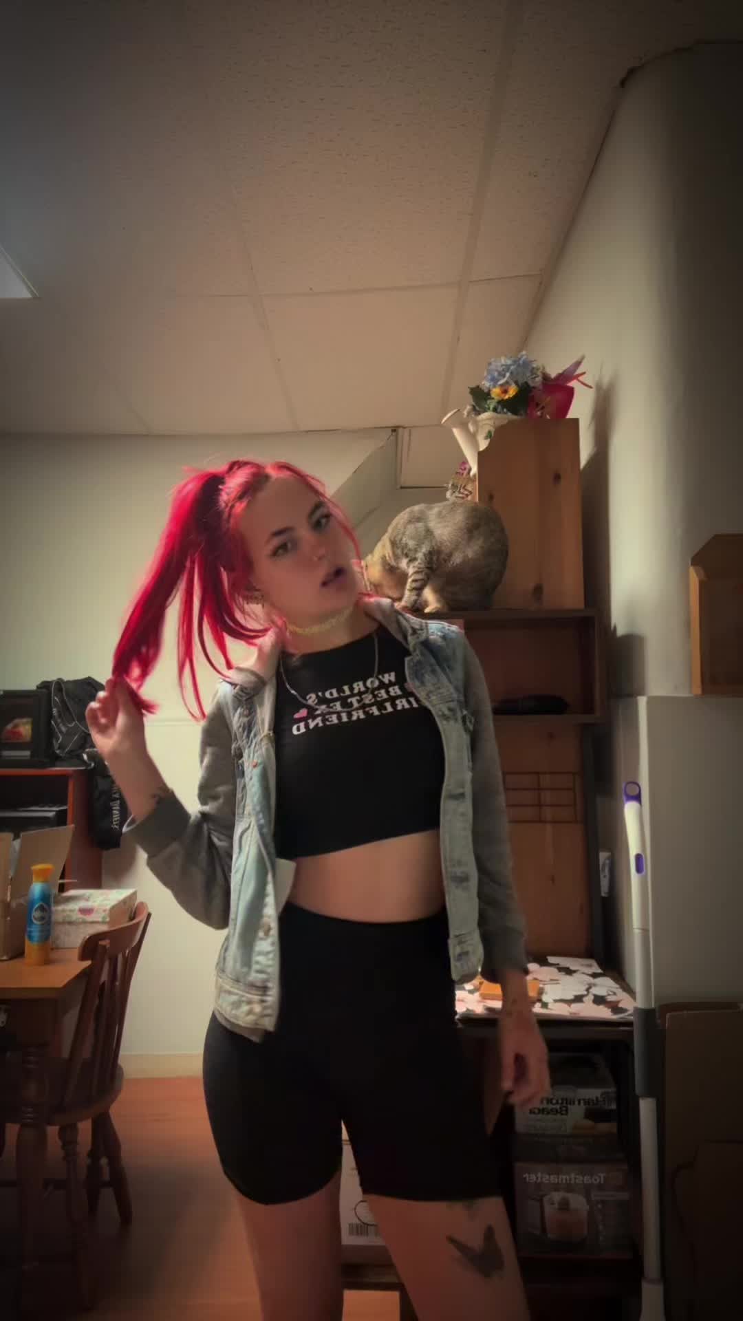 @𝕮𝖆𝖗𝖑𝖊𝖞 𝕭𝖚𝖑𝖑𝖔𝖈𝖐🧿