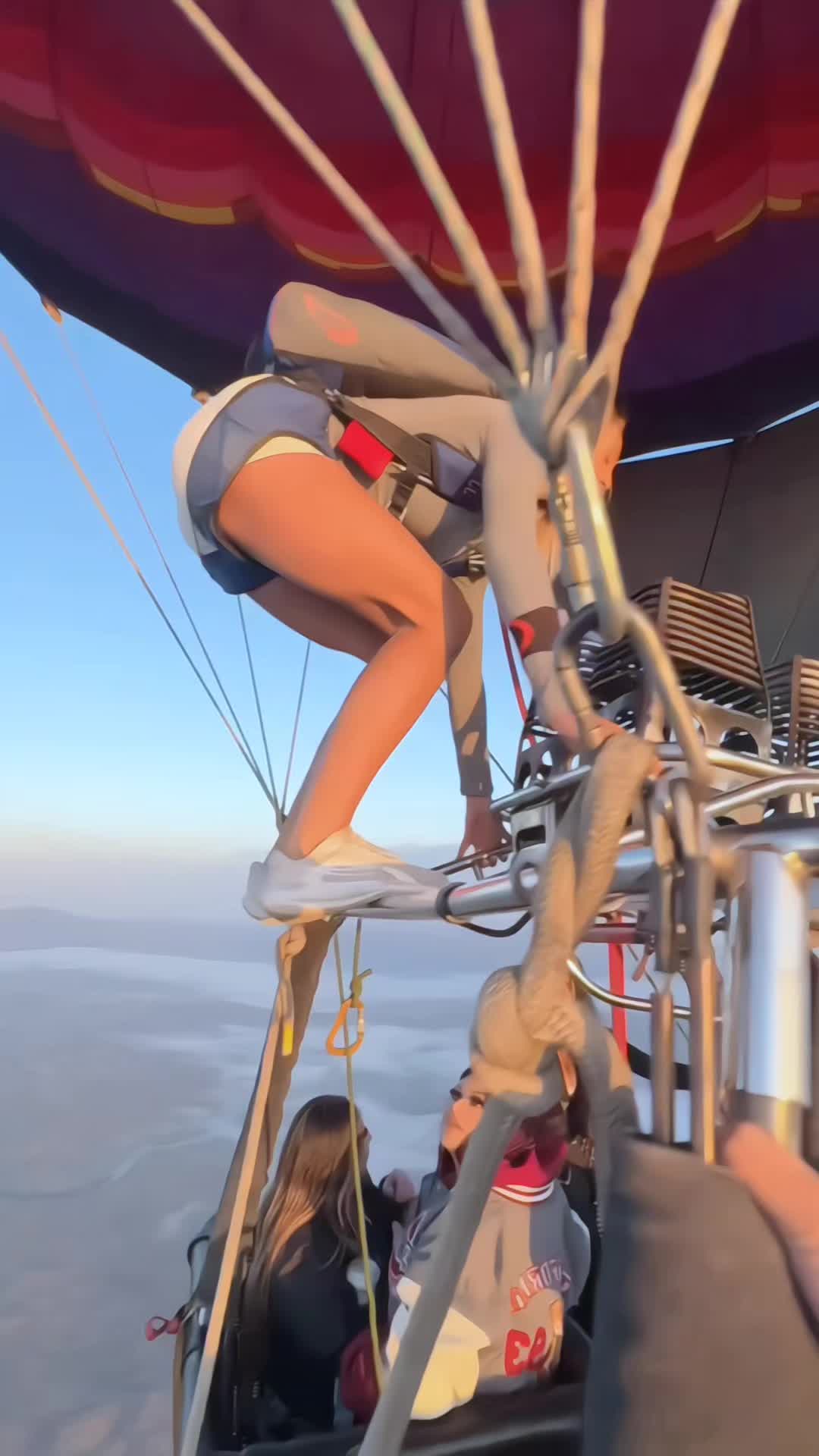 @SKY DIVING 🤿