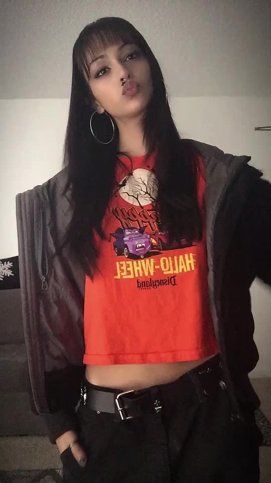 @𝑀𝒾𝒶𝓁𝒶𝓃𝒾 𝐿𝓊𝒸𝒾𝒶𝓃𝒶