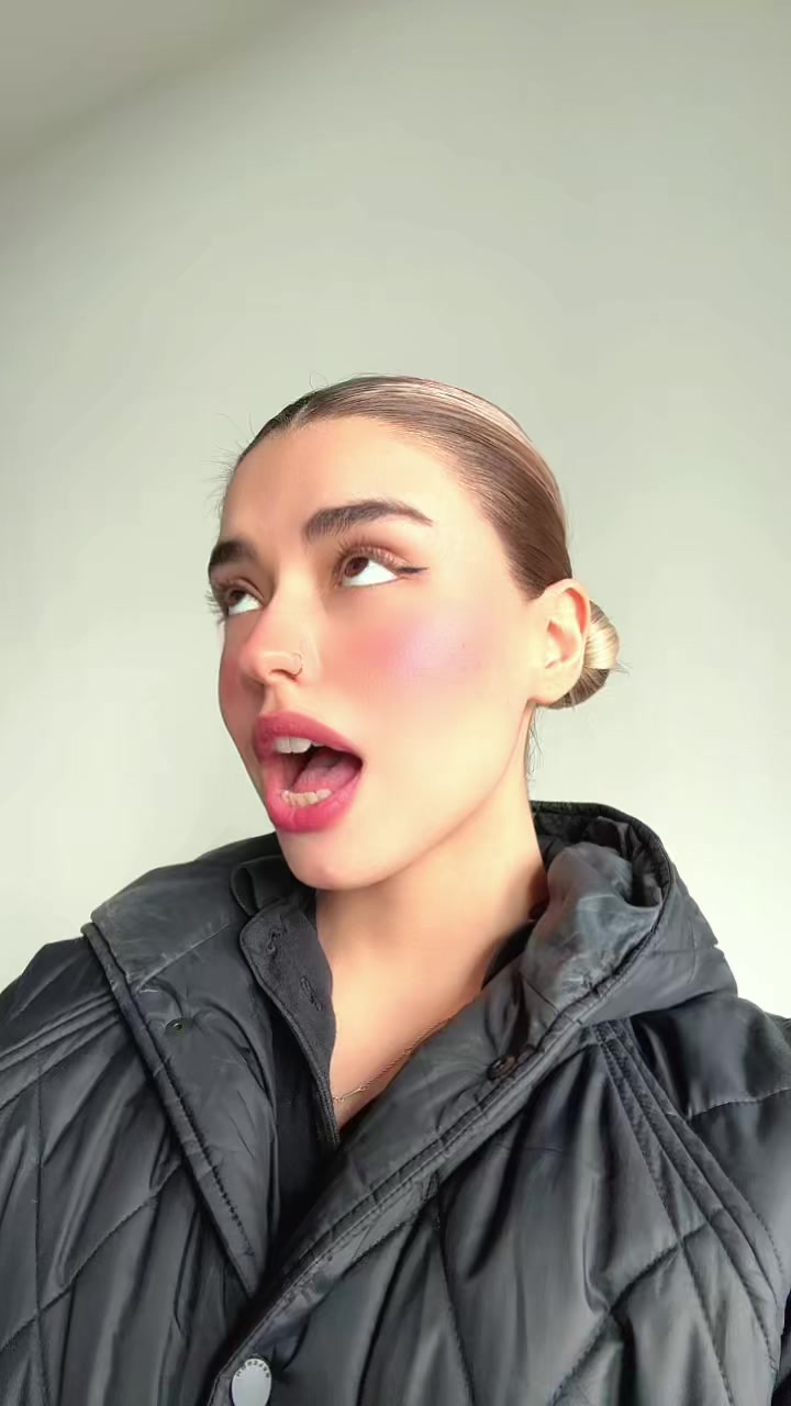 @Atenaa💕💕