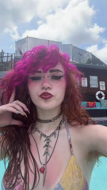 @evrythnginitsrightplce