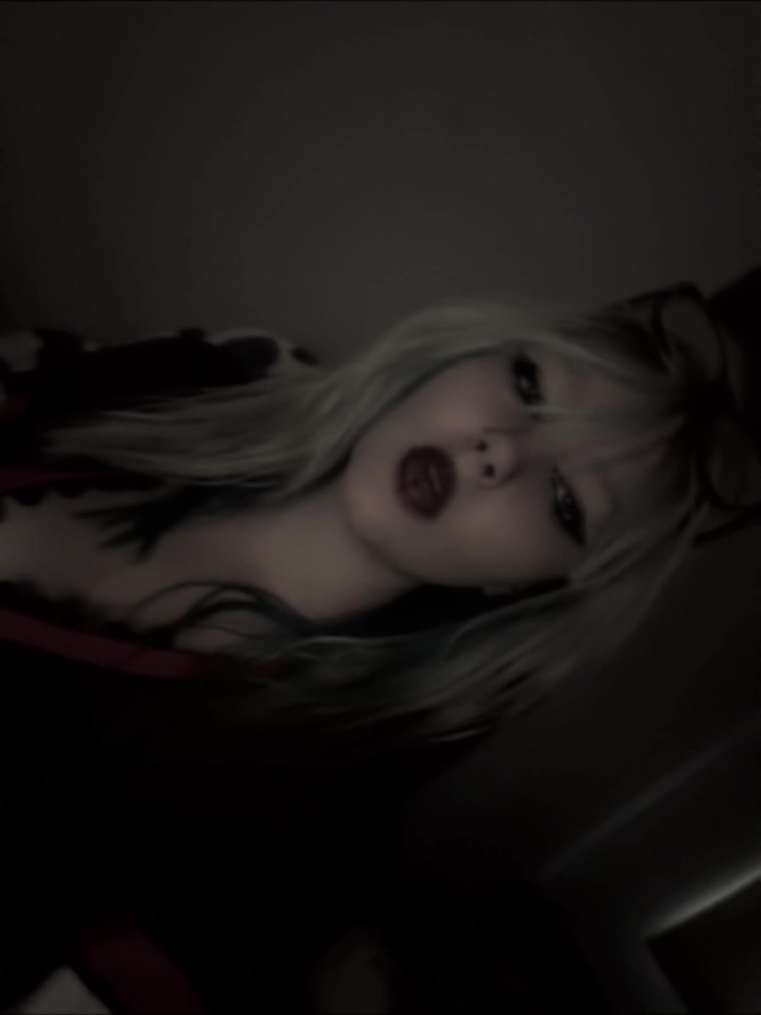 @Witheredbat🦇🖤...💙🦈