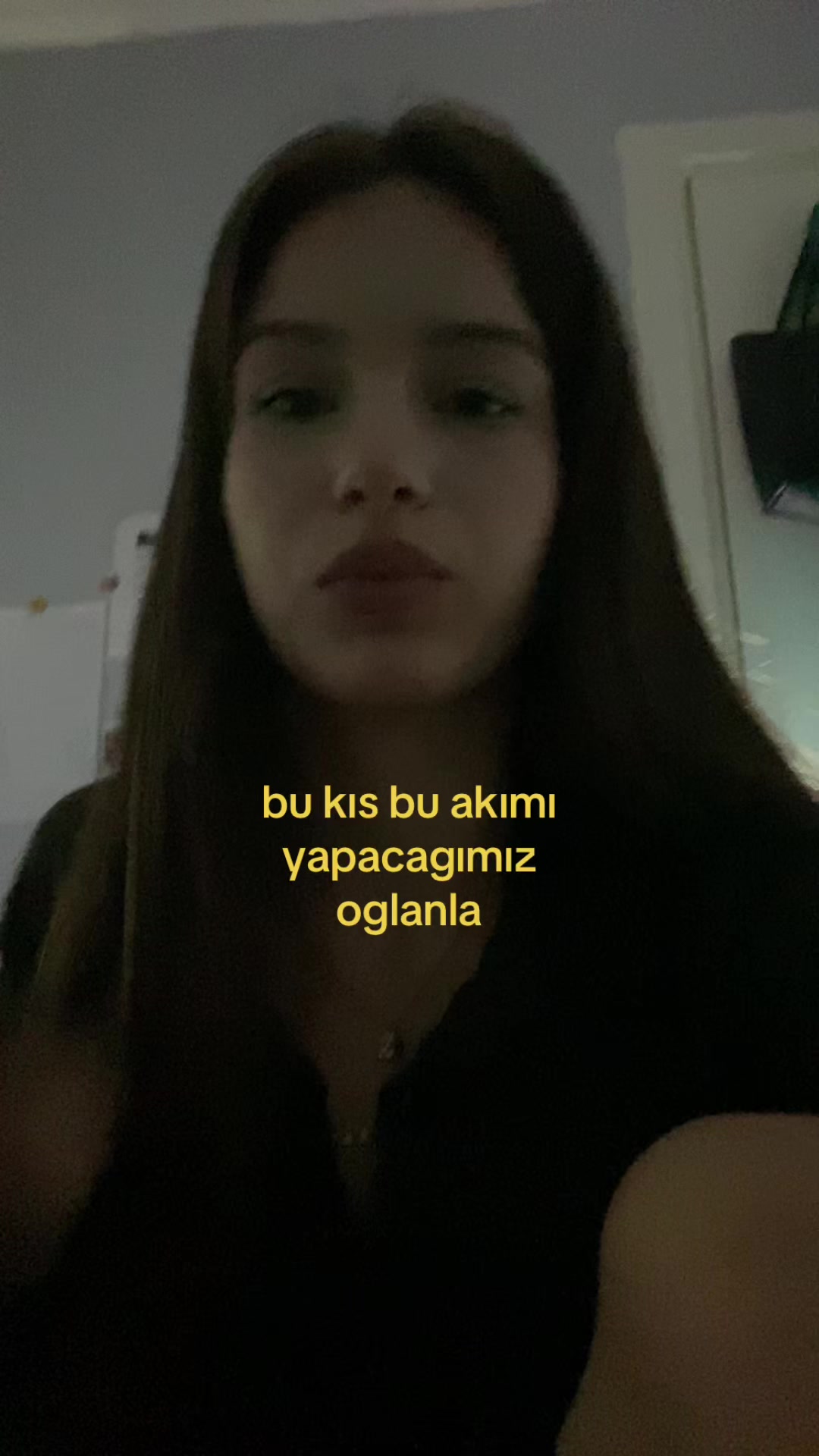 @lola