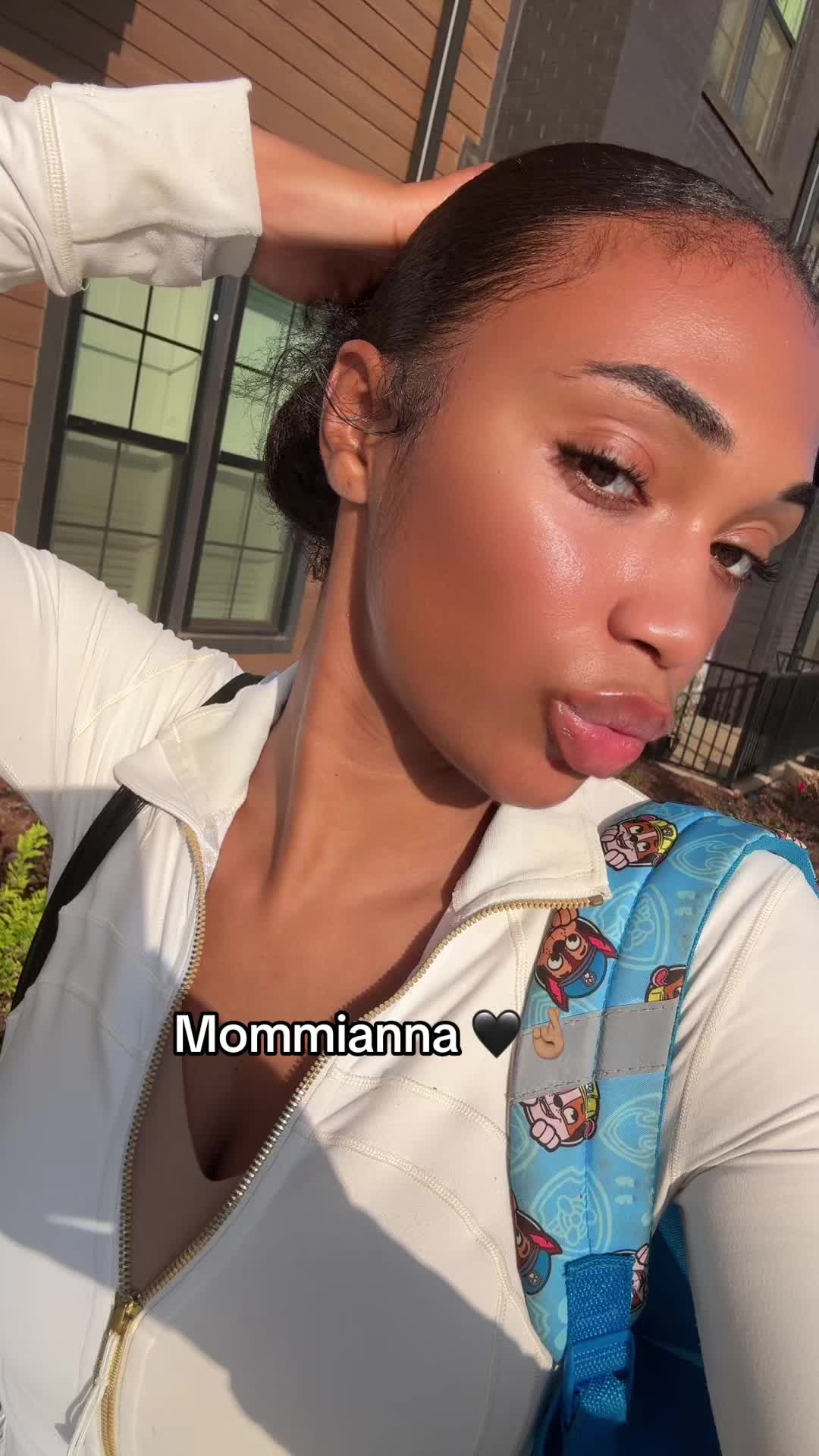 @TheRealGoldenbeautii