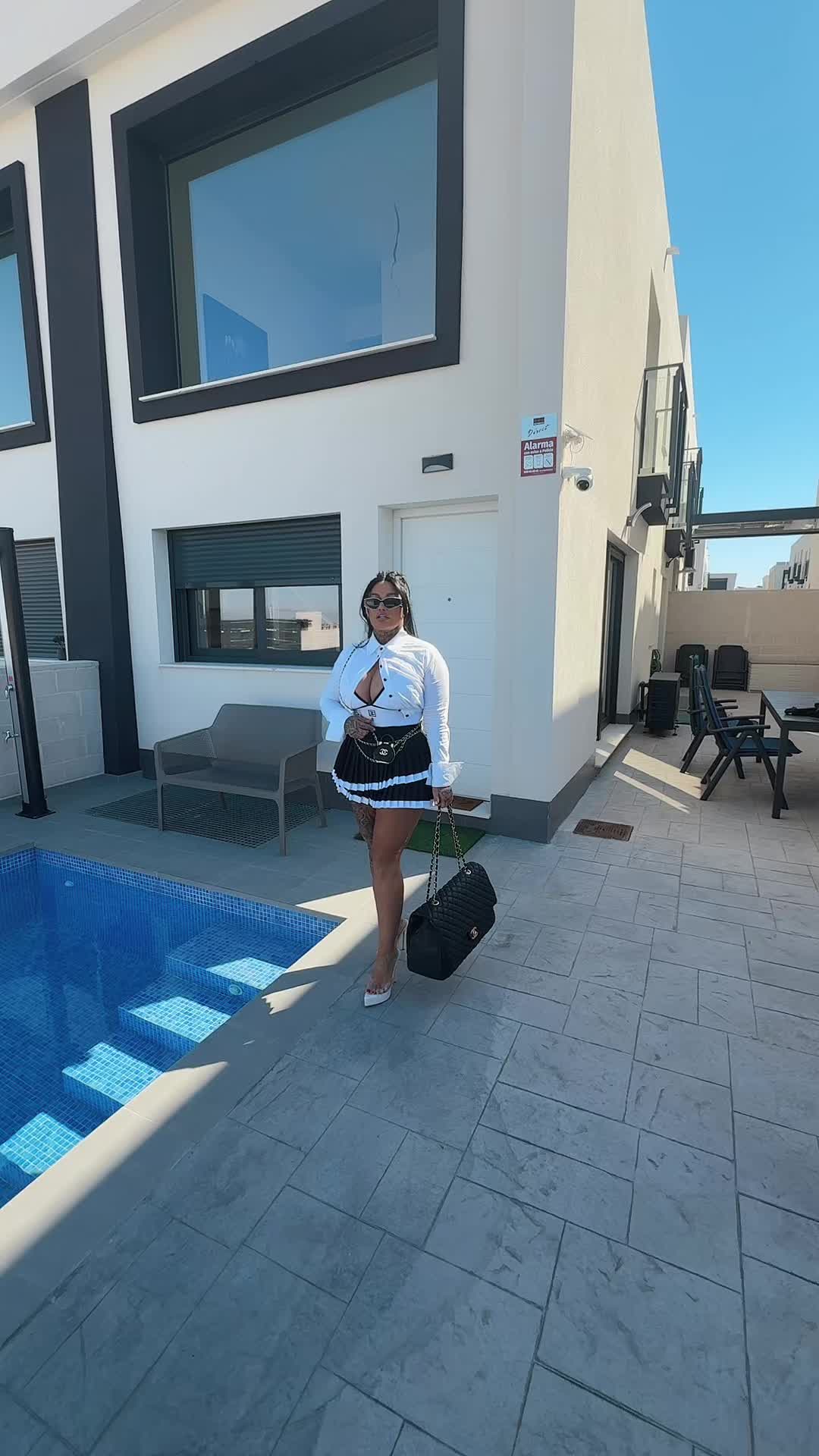 @Lala_laluna_official