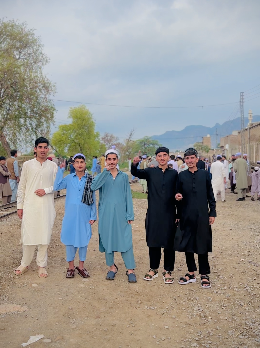 @Fayaz Khan 444☝🏻🏴