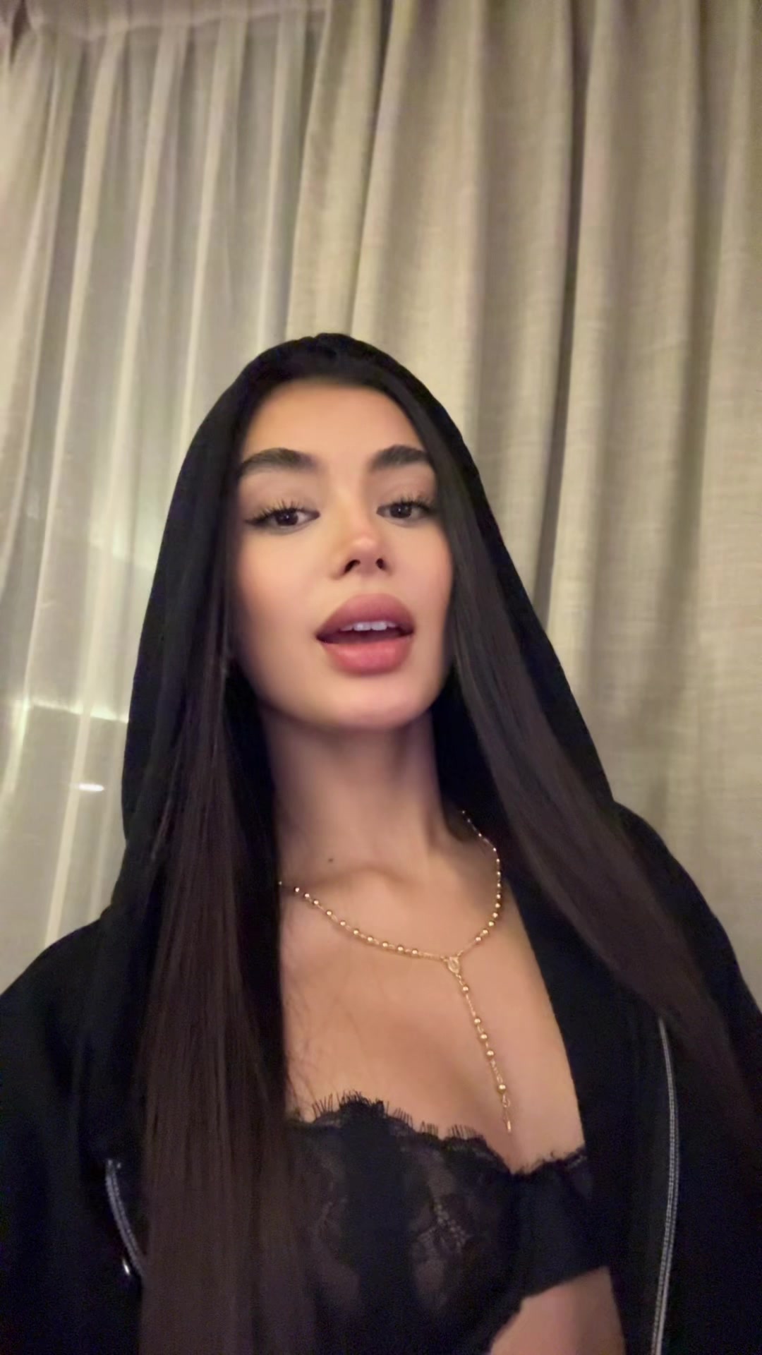 @Robyyn