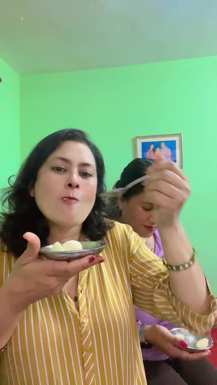 @santoshi_khadka