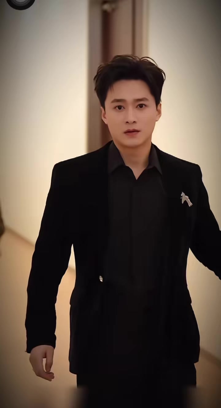 @🌷ʏɪɴɢʏɪɴɢ🌷 ghệ đẹp Trinh ca