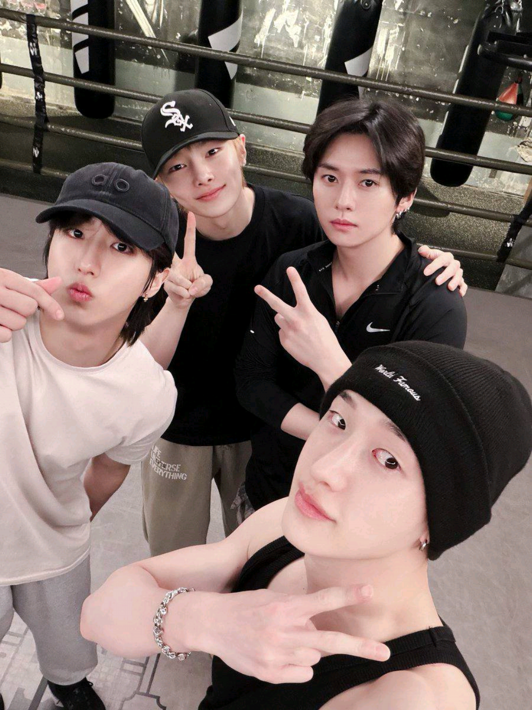 @MINSUNGVERSE🏳️&zwj;🌈