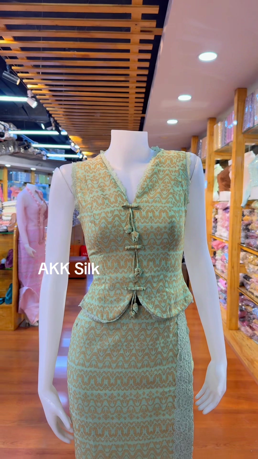 @Akk Silk (official account)