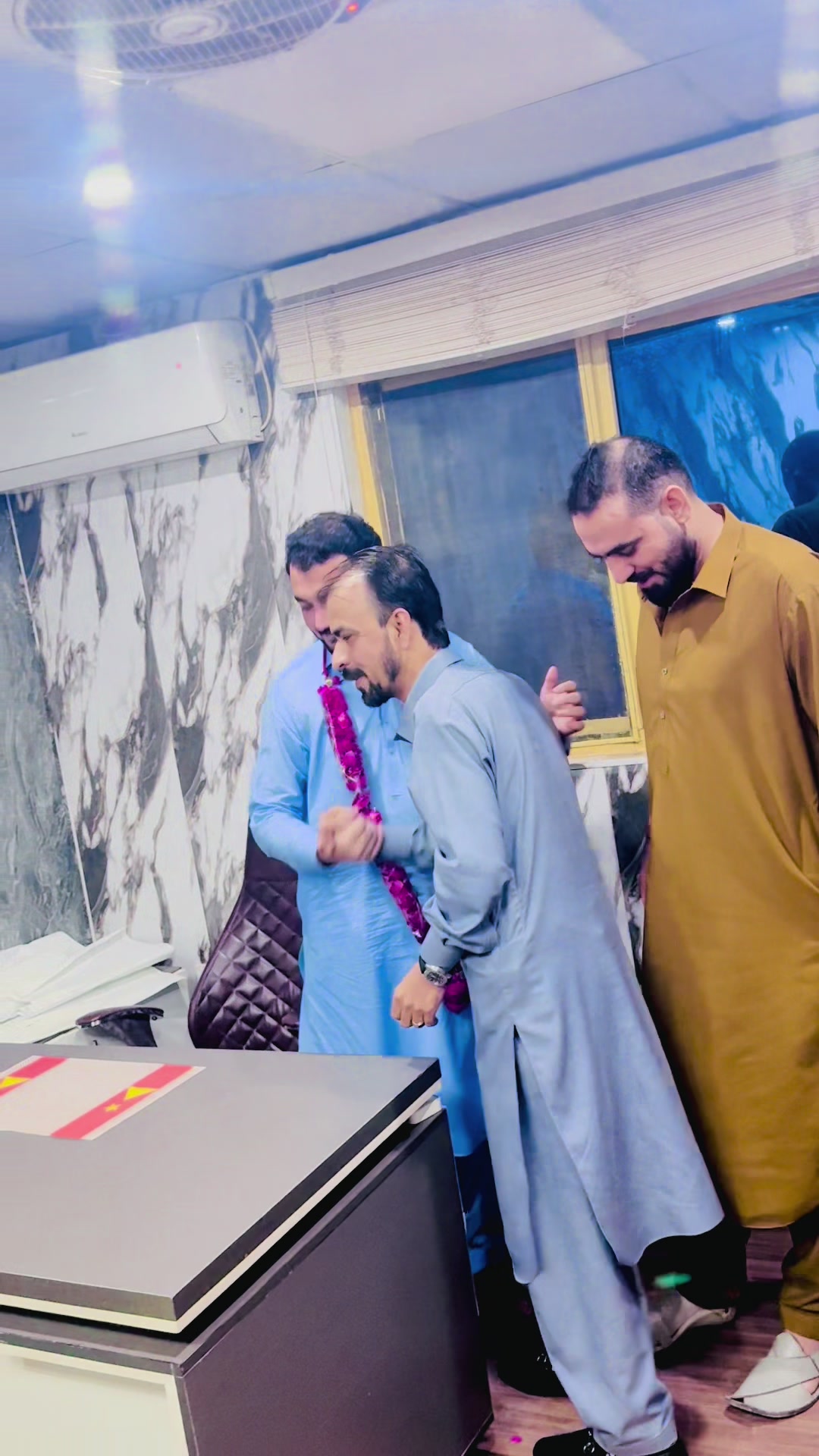 @Khan Waheed Khan⚔️👑