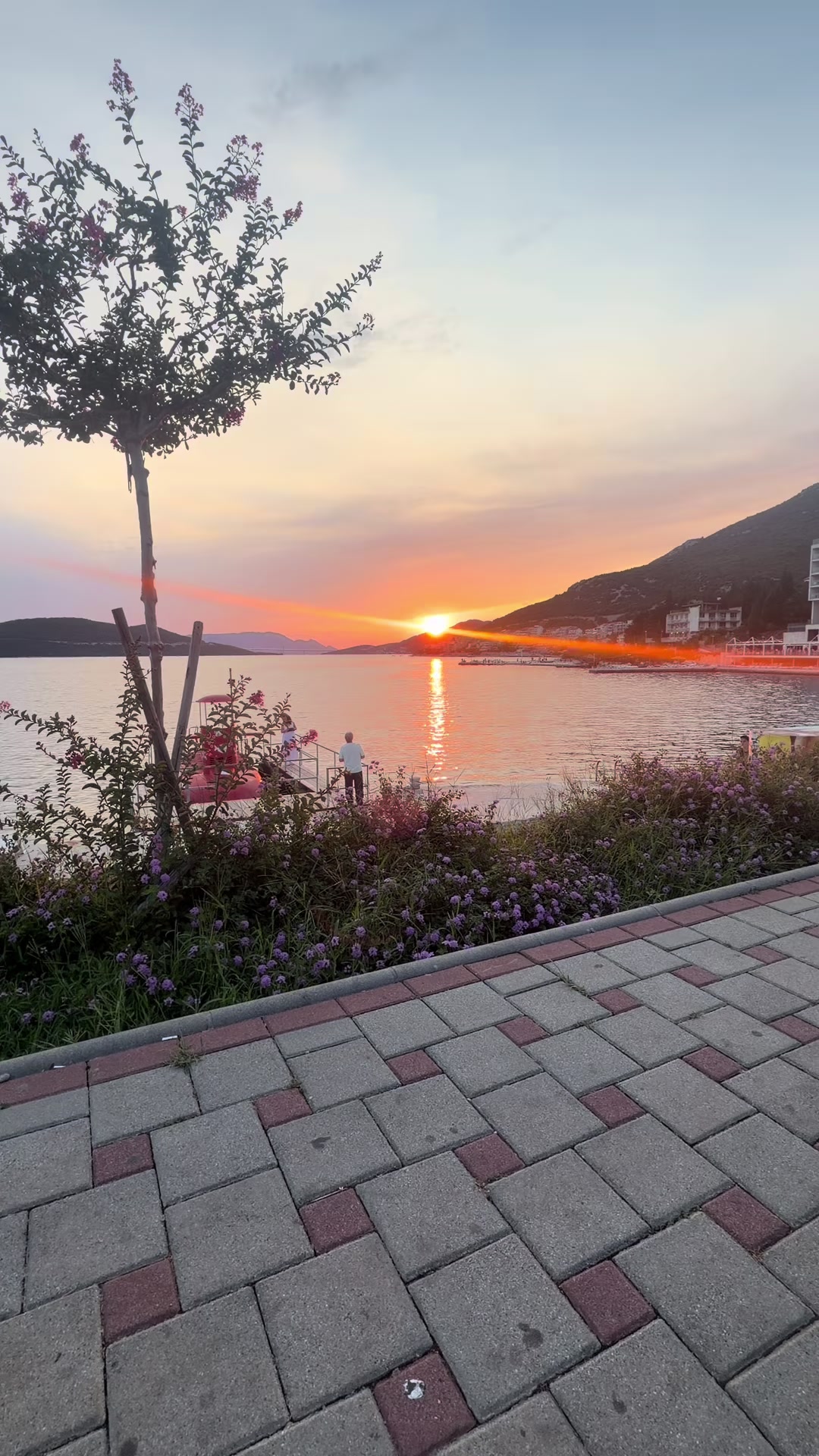 @Moćni