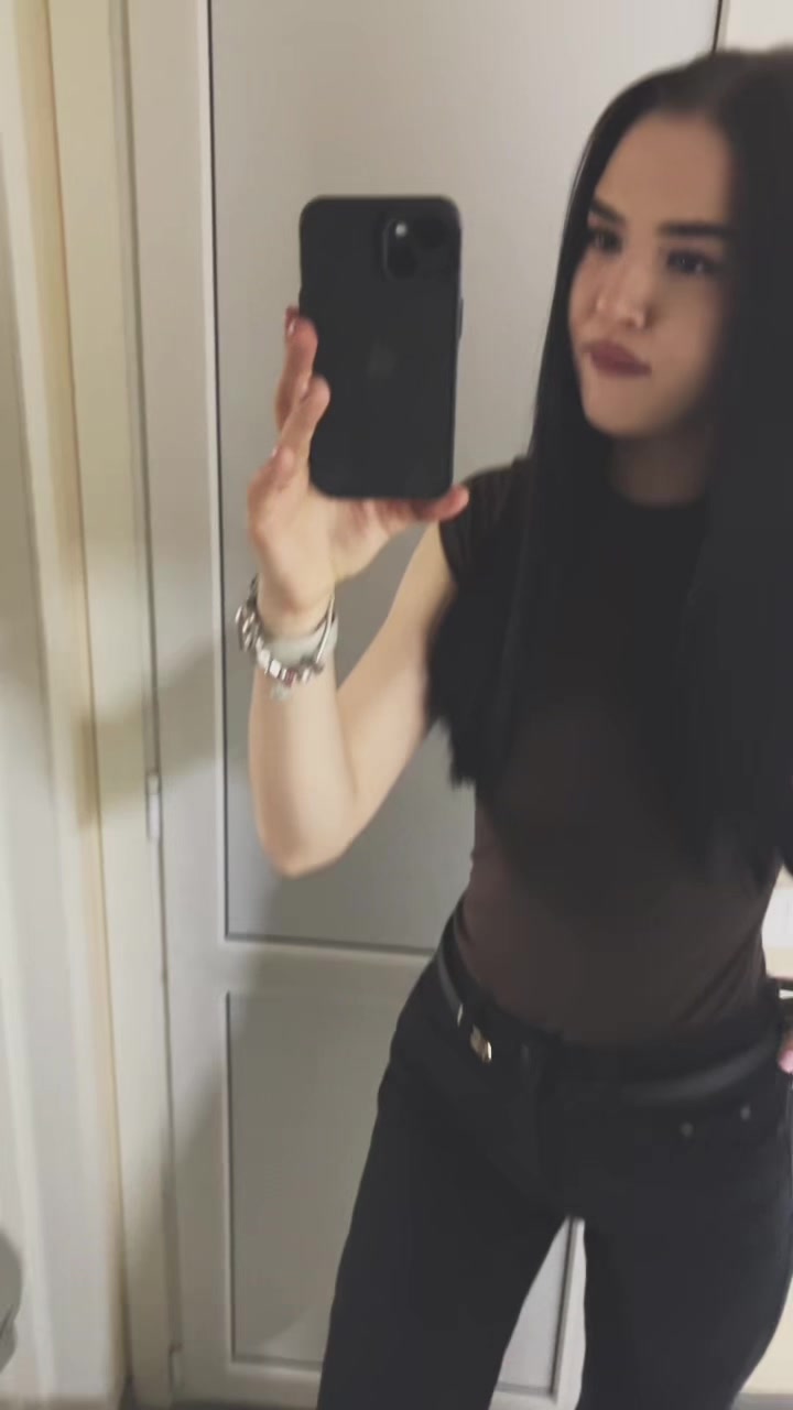 @︎