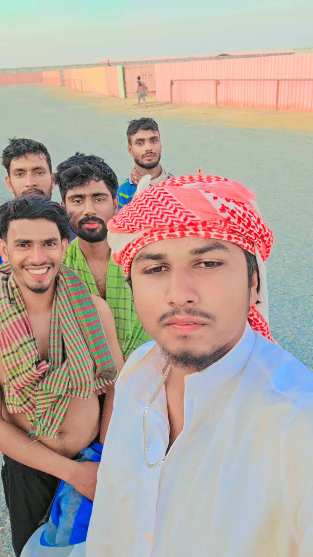 @👑🇶🇦Fizz Khan🇧🇩