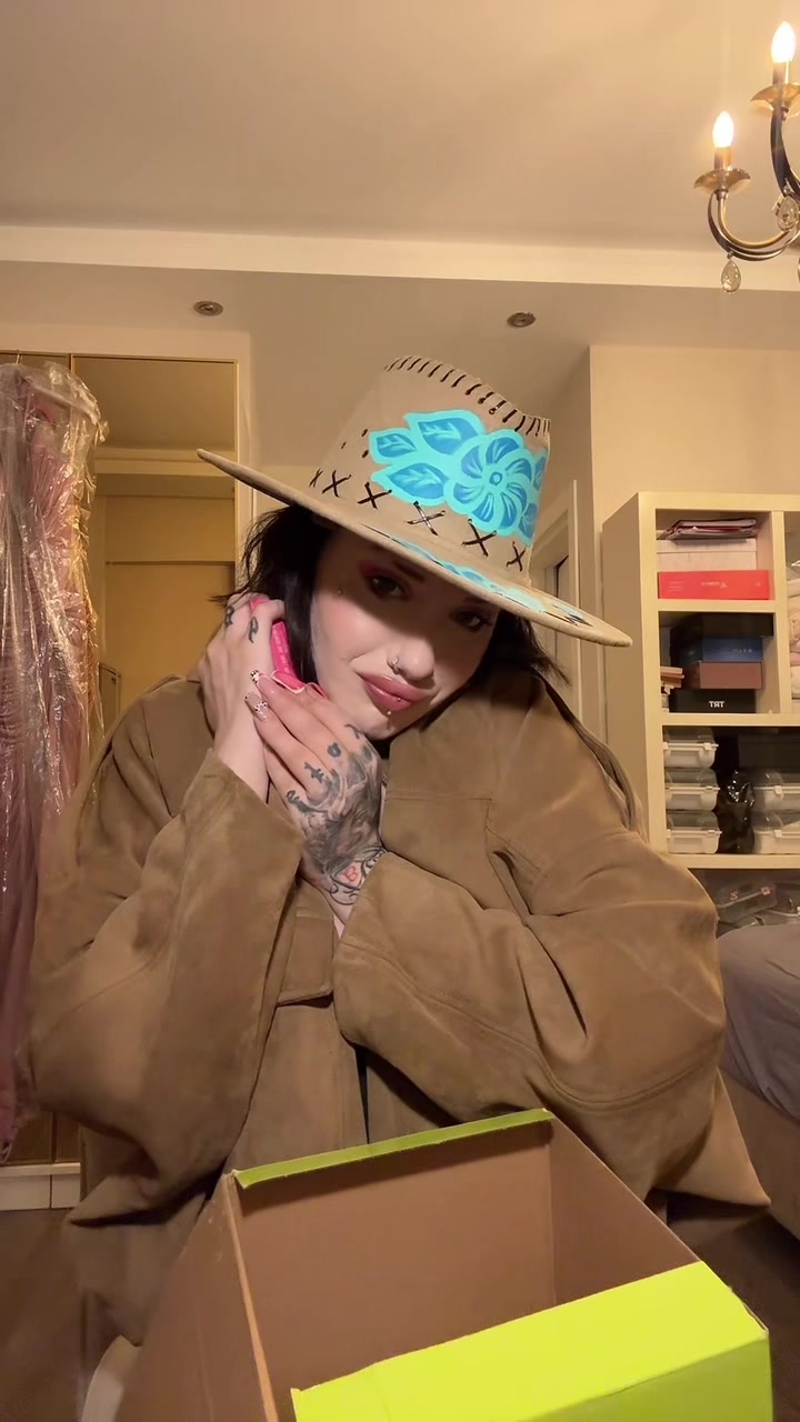 @angelB