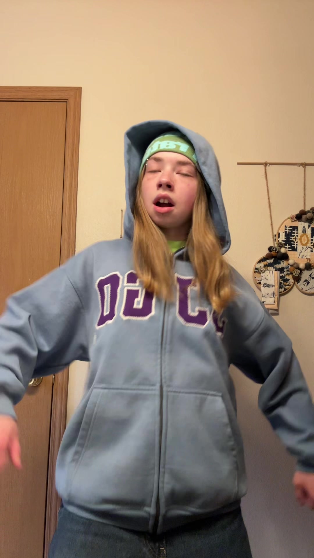 @MEL SUCKS