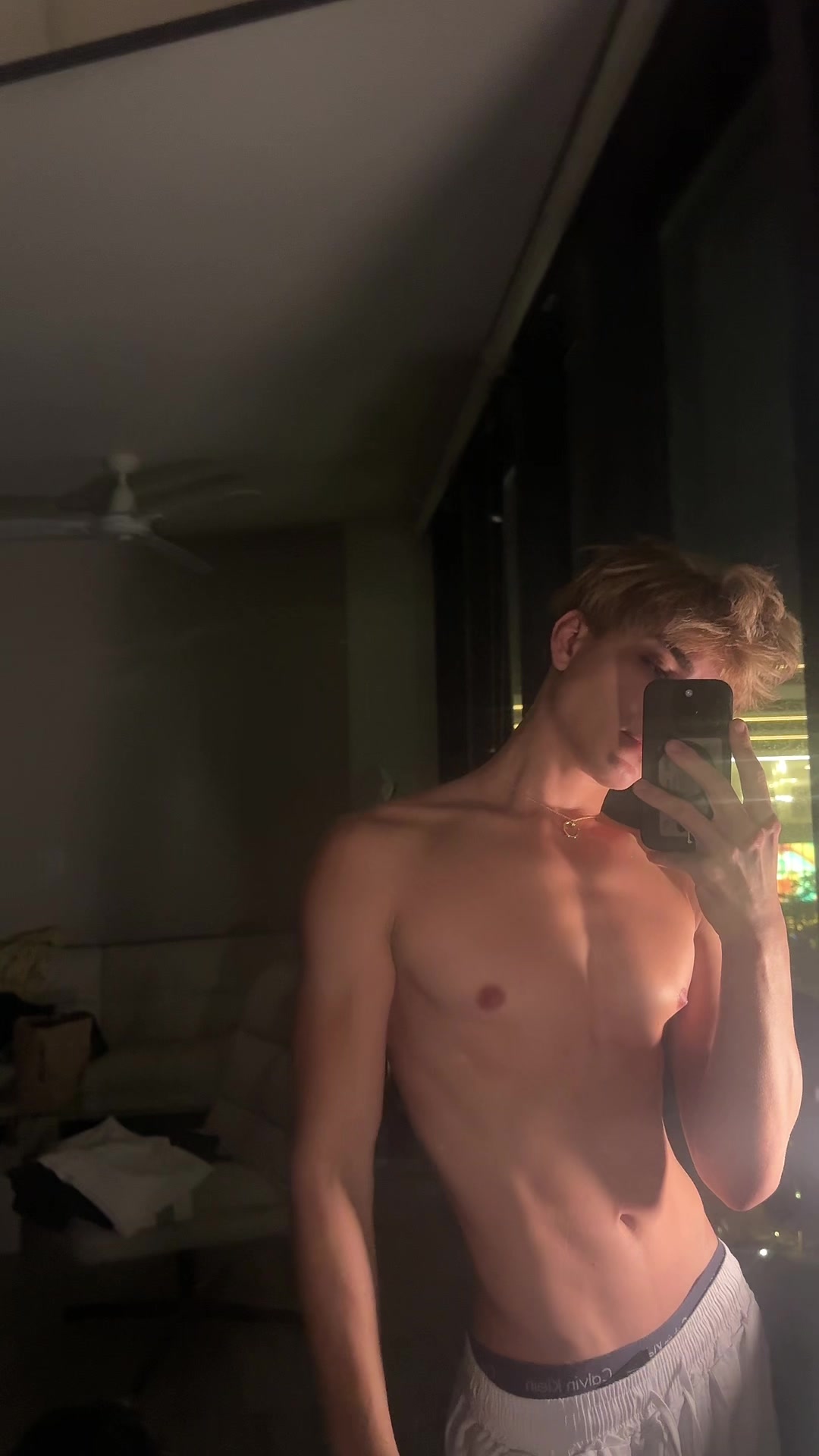 @Notdanielbochkov