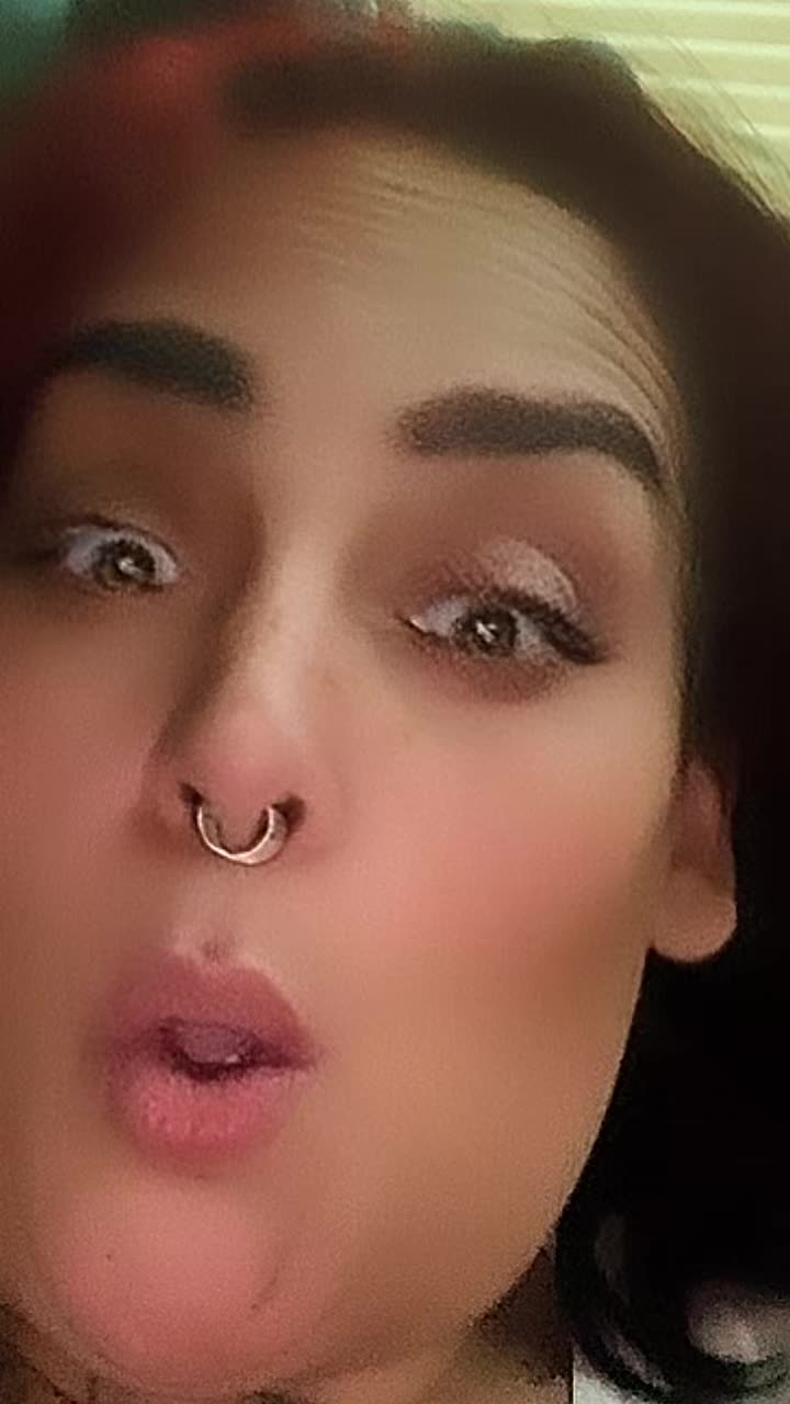 @Bombbeauty