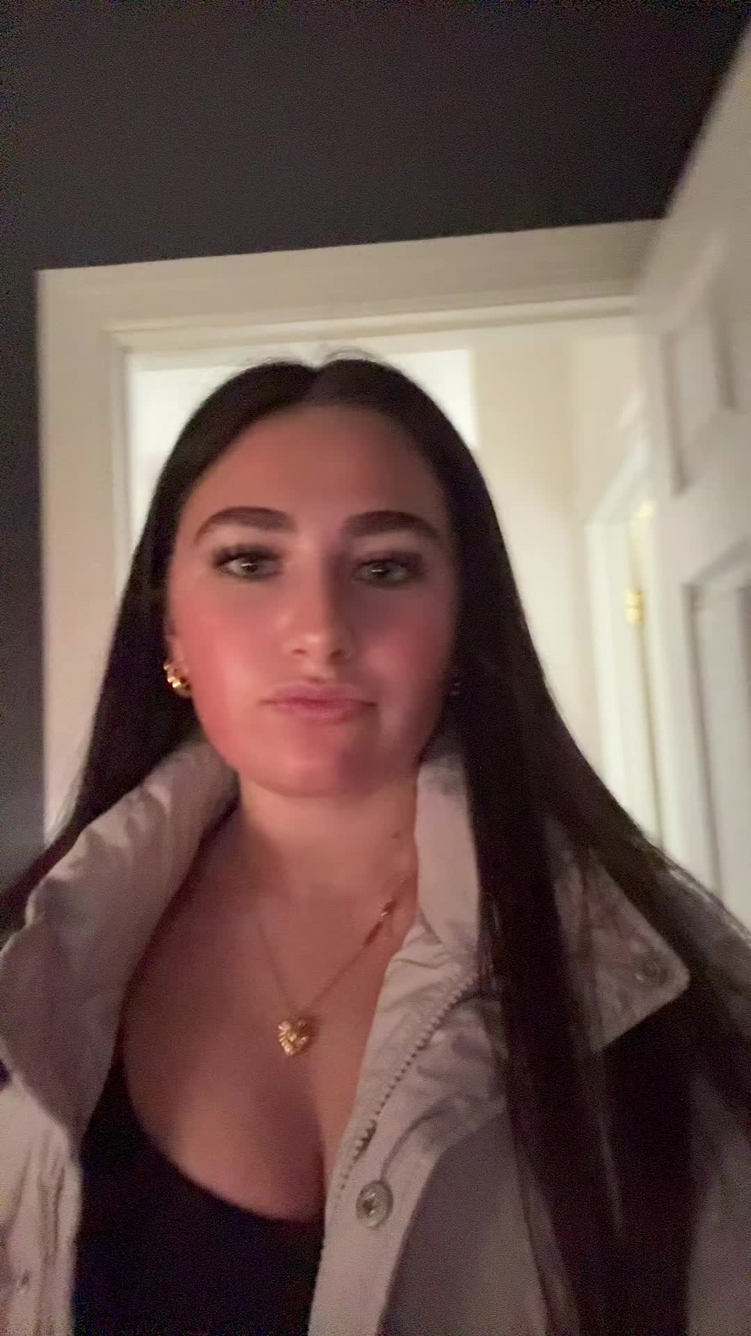 @zoelevitan