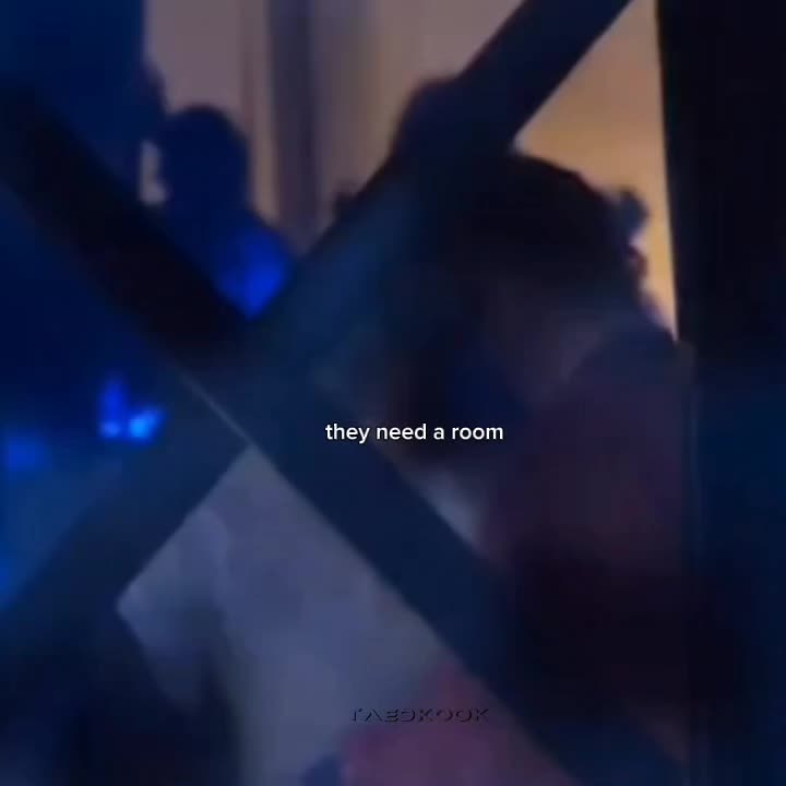 @๐๐ ๐ค