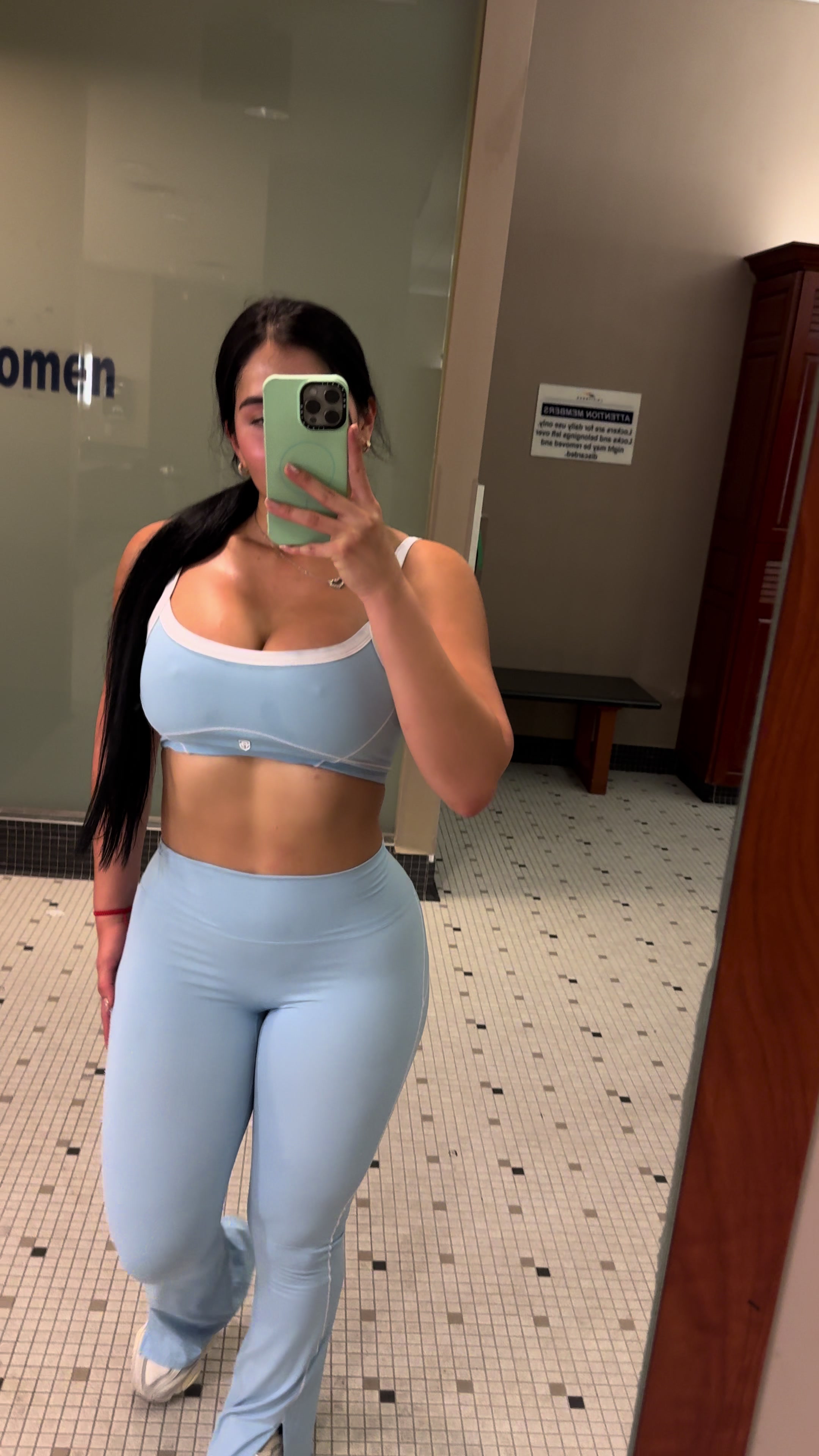 @Roxana Ventura