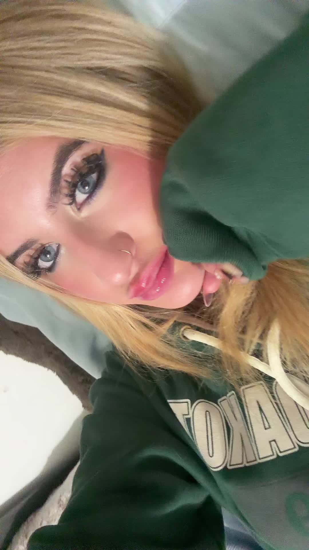 @ivyy.barsness