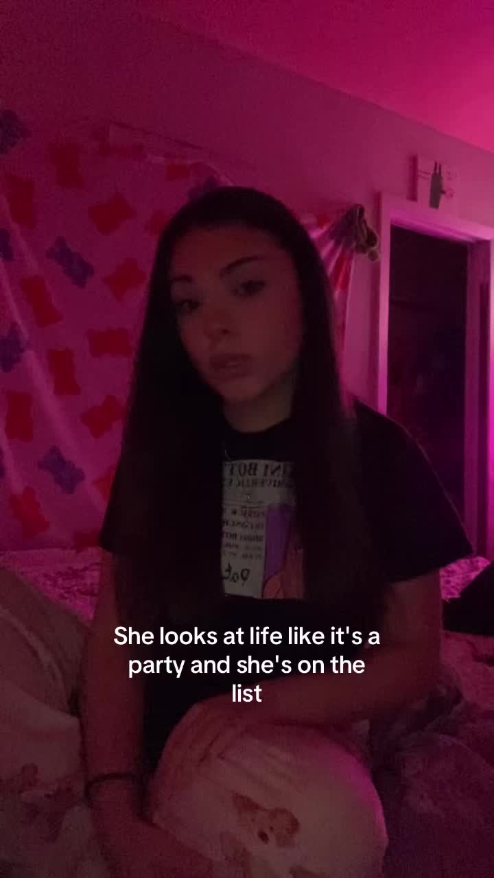 @Lizaꨄ︎