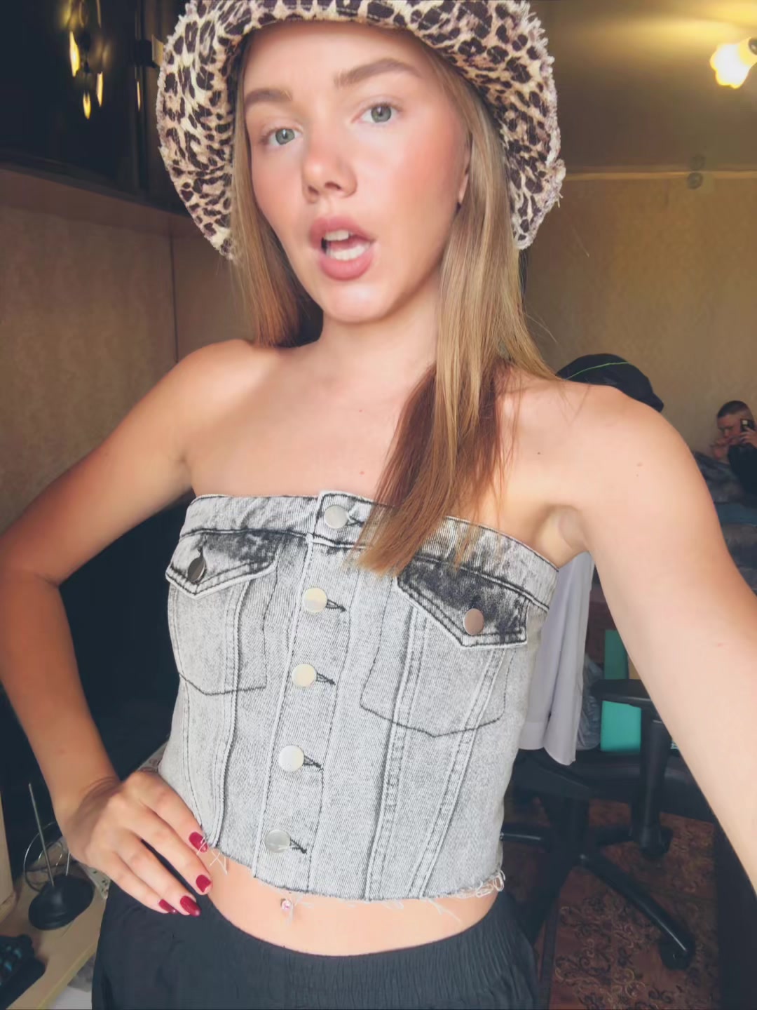@nestesees